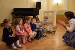 Занятия для малышей «Мультимузыка»